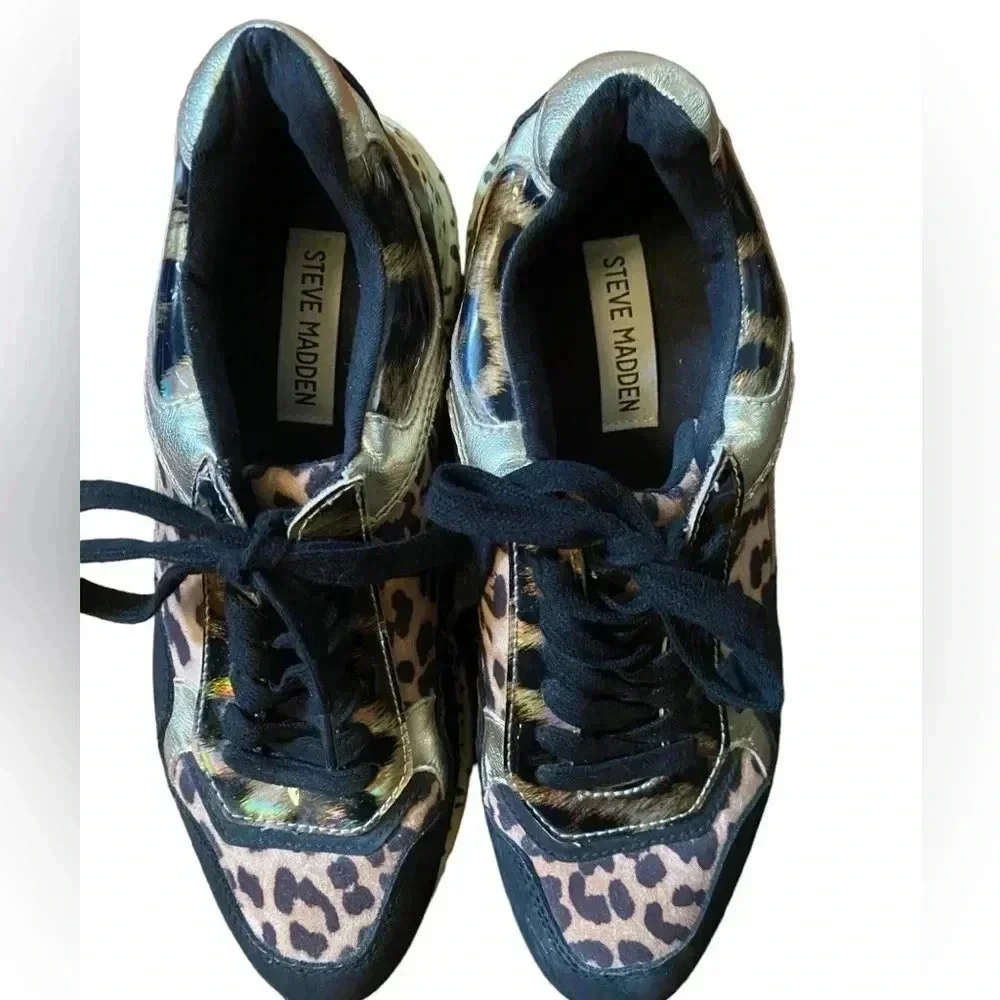Women’s Steve Madden animal print sneakers size 8